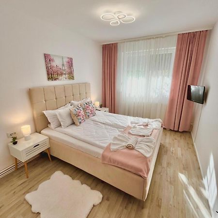Alice Apartment Arad Exterior photo