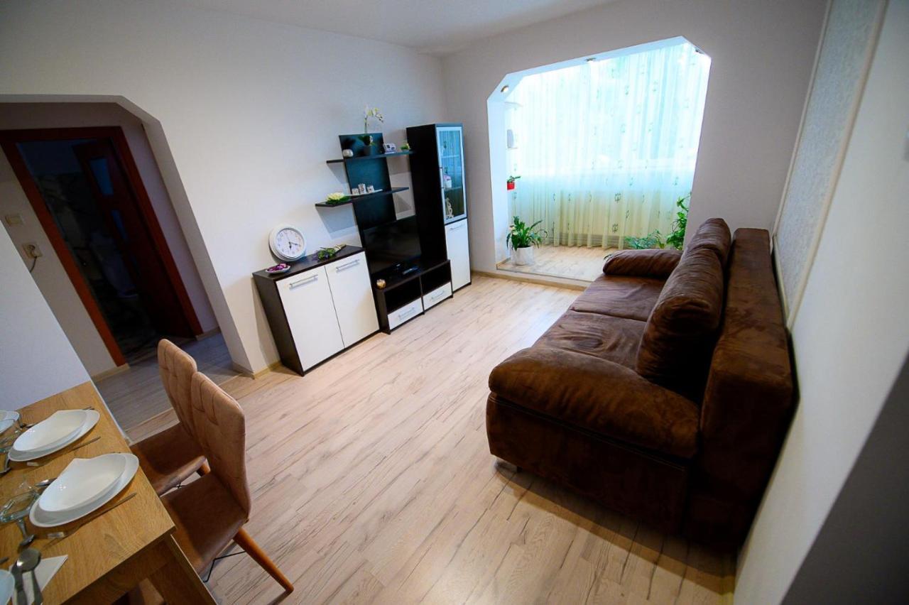 Alice Apartment Arad Exterior photo